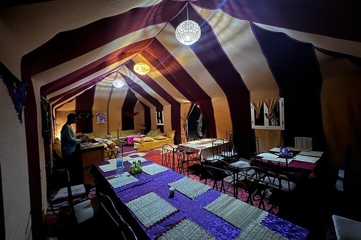 Camp privé de 2 jours dans le désert au départ d'Errachidia avec Camel Trek & Jeep