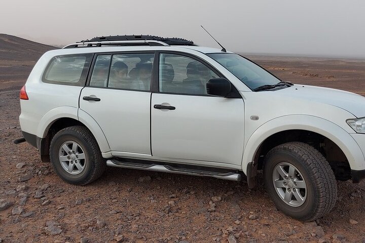Noche en el desierto de Merzouga desde Erfoud & Camel Ride & Quad ATV