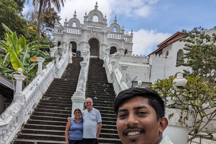Traslados desde el Aeropuerto de Colombo a cualquier ciudad Srilanka
