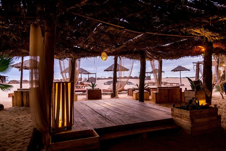 Boa Vista-diner bij zonsondergang met livemuziek