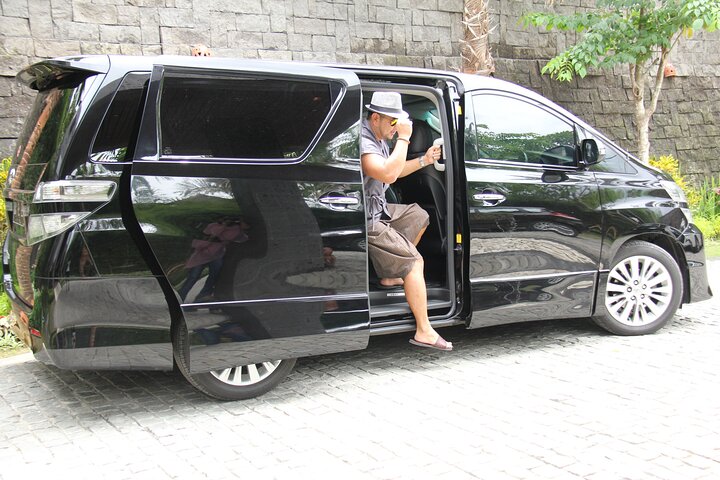 Tokyo Haneda Airport (HND) til Yokohama havn - privat transfer