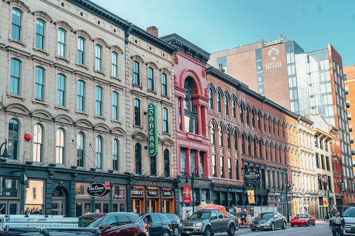 Phantoms of Prohibition : Geister, Cocktails & Bissen Walking Tour
