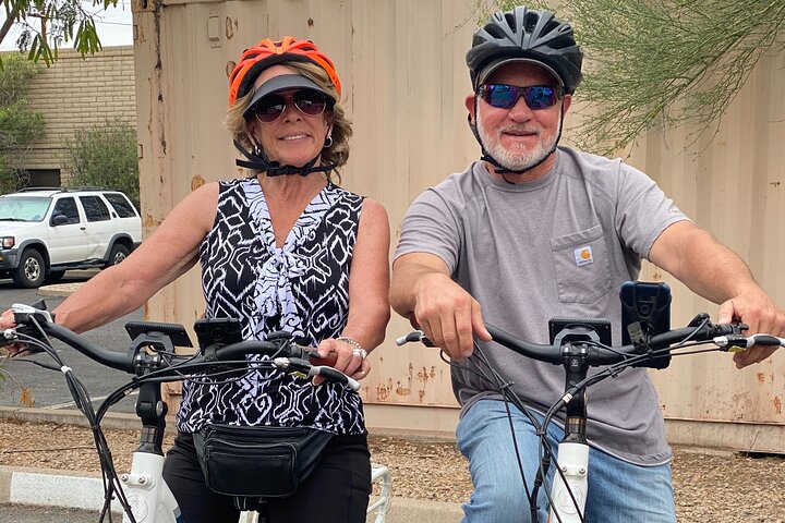Tour in bici elettrica del lago di Hole in the Rock & Tempe - 2 ore