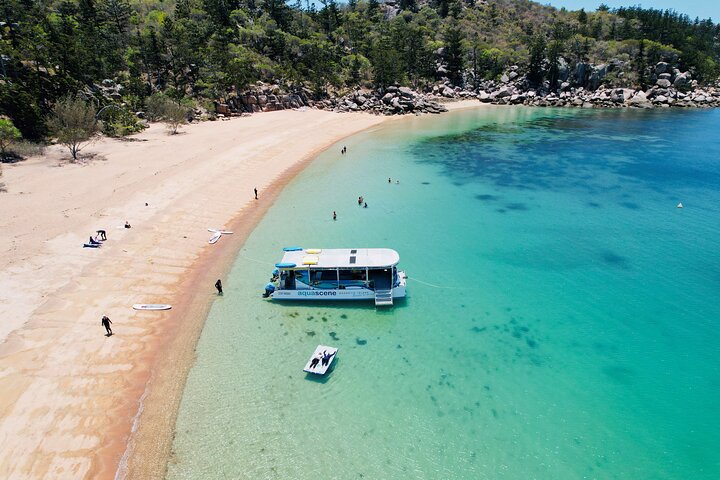 Excursão pela Ilha Magnética de Circunavegação Aquascene