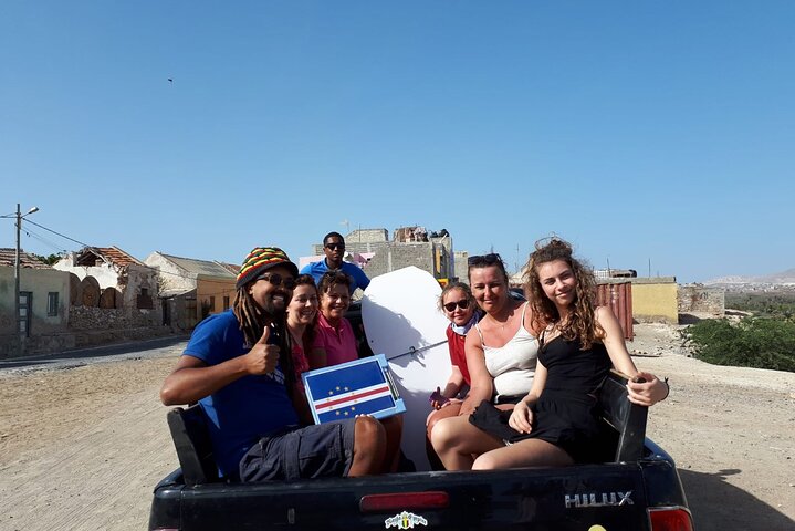 4X4-tour naar Rabil, scheepswrak, katholieke kapel en de stad