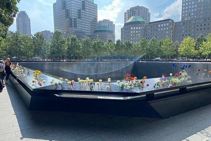 Zwarte SUV-overdracht van of naar JFK, LGA, EWR - alle kosten inbegrepen