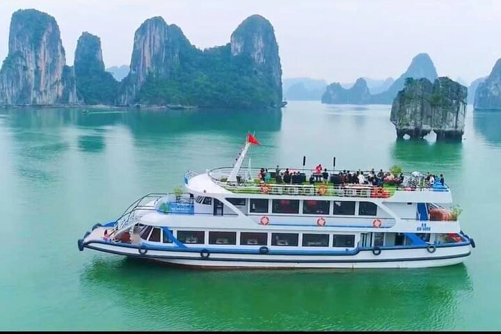 DELUXE Halong Bay Tagestour von Hanoi, täglich betrieben 2026 - 2027