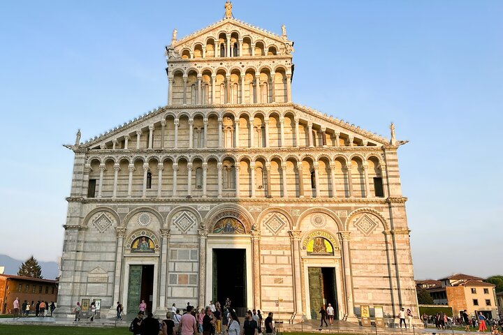 Pisa: Zeitgesteuerter Eintritt zum Schiefen Turm und zur Kathedrale mit AudioGuide