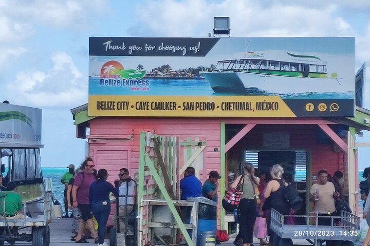 Bussöverföring från Flores, Guatemala till Belize City