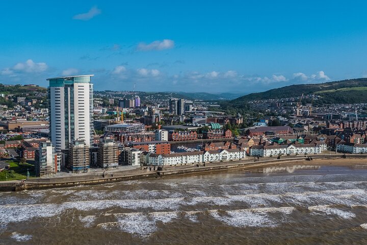 Tour privato storico e culturale di Swansea con guida locale