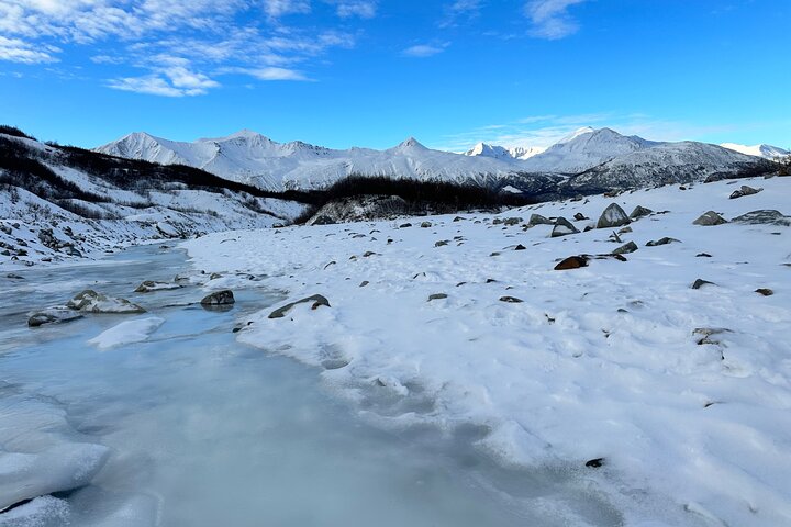 Avventura nella Grotta di Ghiaccio del Ghiacciaio Castner da Fairbanks