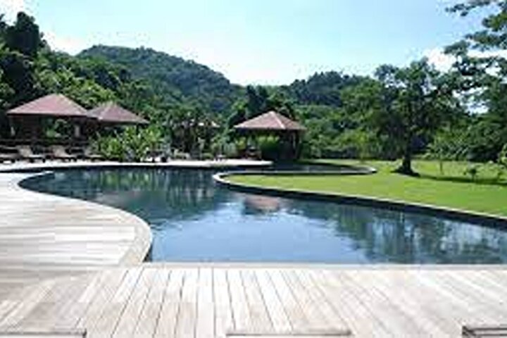 Zipline, YS Falls & Pelican Bar Privétour vanuit Montego Bay