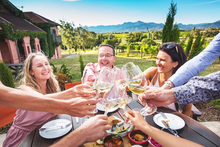 Gourmet Gold Wine Tour: concediti i migliori vini di Cloudy Bay