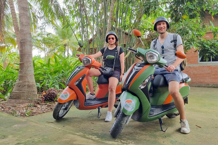 Ben Tre : Scooter, Kultur, Segelbåt och Mekongmat (halvdag)
