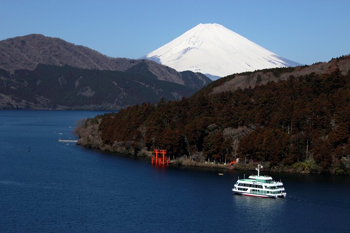 Eintägige Bustour zum Berg Fuji und nach Hakone. Rückfahrt mit dem Bus