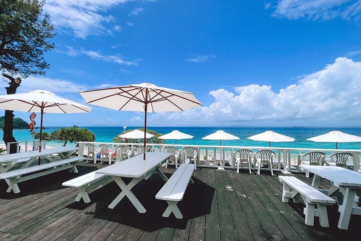 4 slags marinesport og grill på en fjern ø i Okinawa