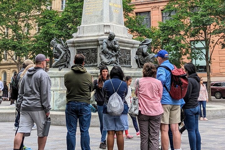 Gamla Montreal Walking Tour | Liten grupp (max 10) | av MTL Detours