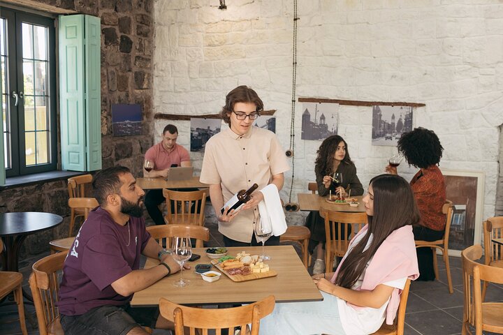 Privat vinsmaking med en lokal sommelier i Gyumri