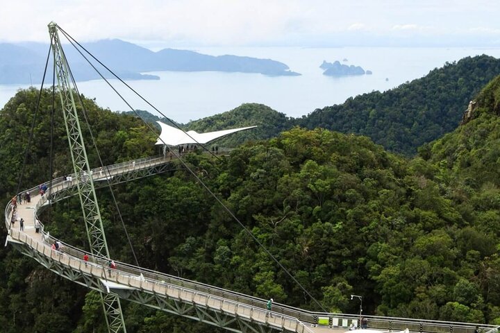 Tour privato dello SkyBridge di Langkawi, della funivia e della natura rinfrescante