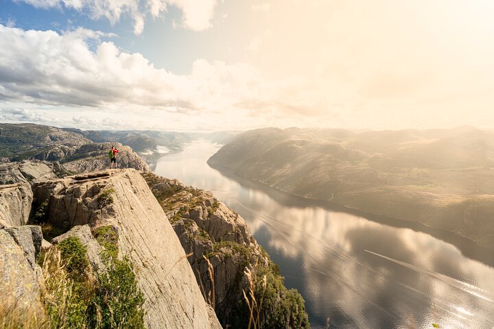 Preikestolen | Kanzelfelsen - Wanderung mit Fachkundiger Tourleiter