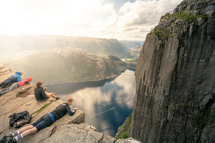 Preikestolen | Kanzelfelsen - Wanderung mit Fachkundiger Tourleiter