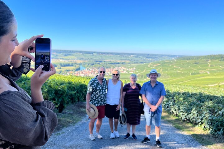 Bubble Champagne Tour vanuit Epernay (tour van een halve dag met kleine groepen)