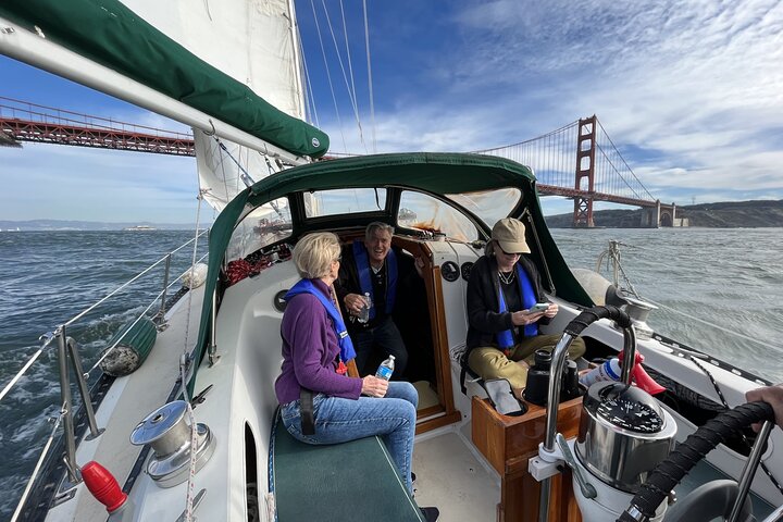 2hr. Esperienza di navigazione privata sulla baia di San Francisco (6 Ospiti)