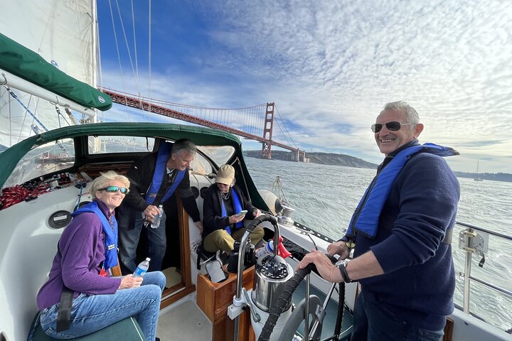2hr. Esperienza di navigazione privata sulla baia di San Francisco (6 Ospiti)