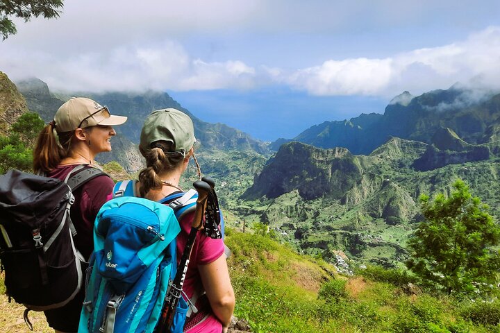 Santo Antão: Trekking Cova de Paúl Vulkankrater - Ribeira de Paúl
