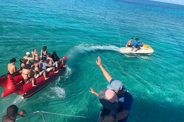 Nassau 3-stops: Snorkeling, Swimming Pigs, Turtles & Lunch