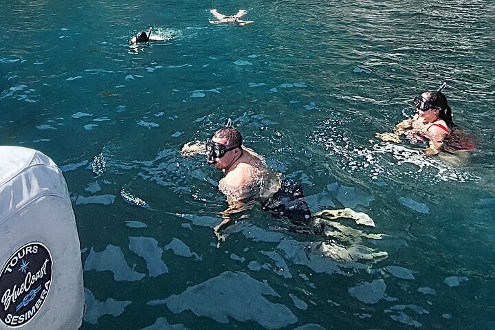 Boottocht naar geheime baaien en stranden met snorkelen