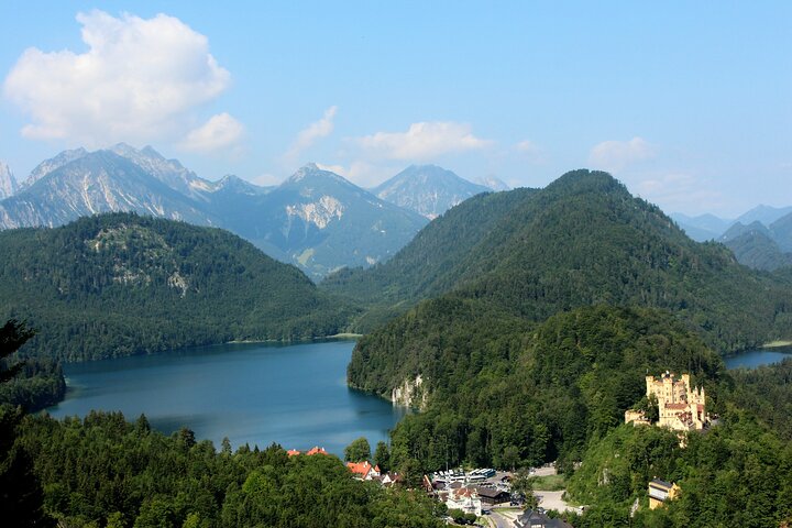 Hopp over køen Neuschwanstein slottstur fra Hohenschwangau