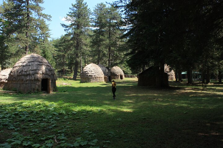 Wandel-, zwem- en sightseeingtour in het centrale Zagori-gebied