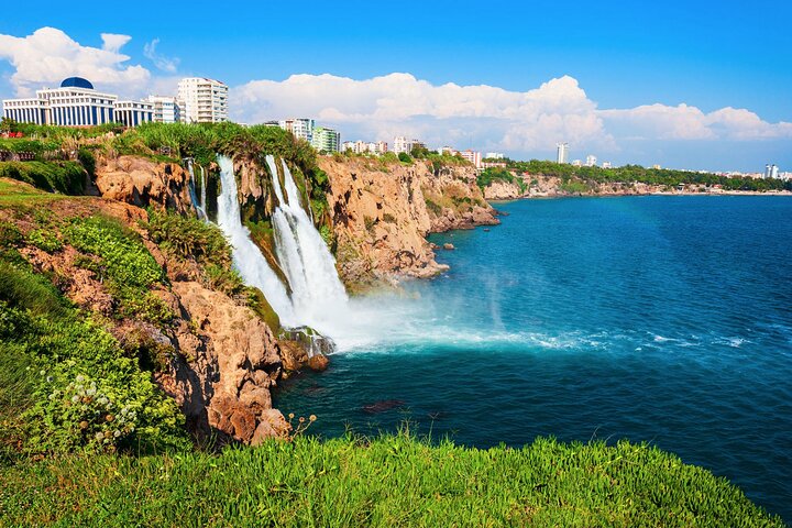 Antalya : Vieille ville, cascades en bateau et téléphérique