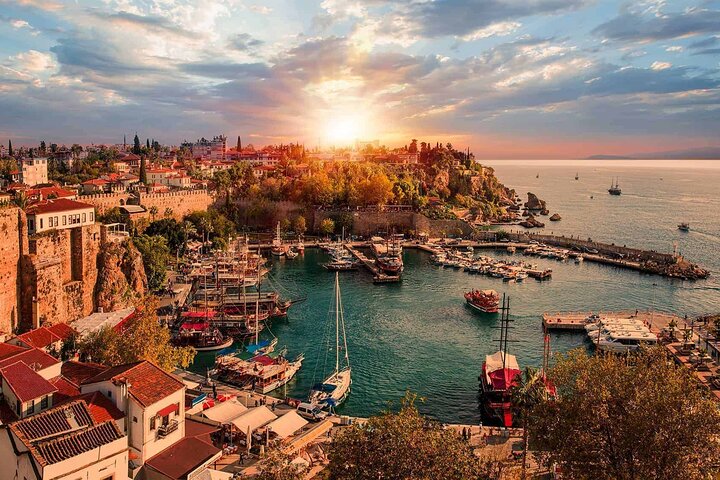 Antalya : Vieille ville, cascades en bateau et téléphérique