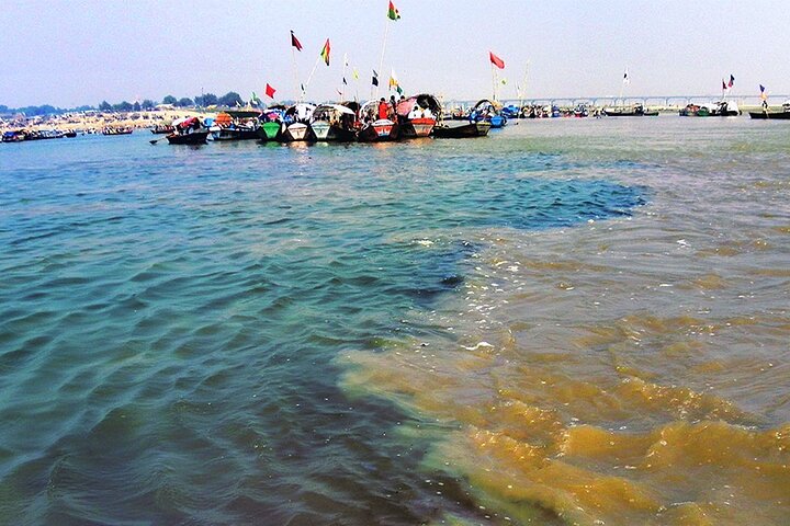 Tour di un giorno a Prayagraj (Triveni Sangam) da Varanasi