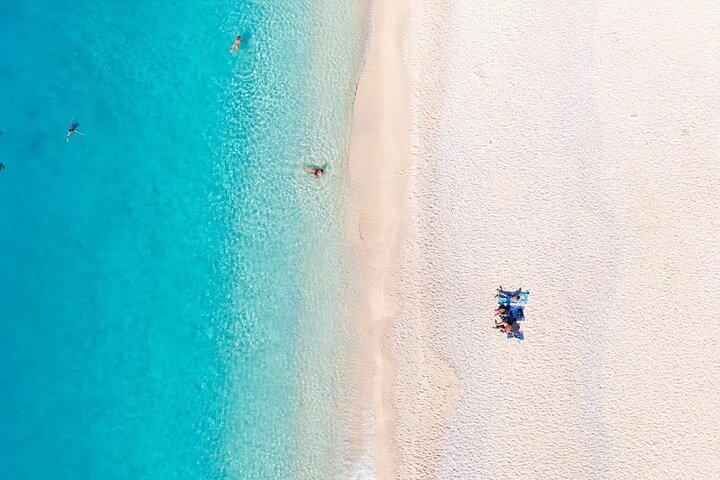 Tour dell'isola di Fiscardo e Assos con nuoto alla spiaggia di Myrtos