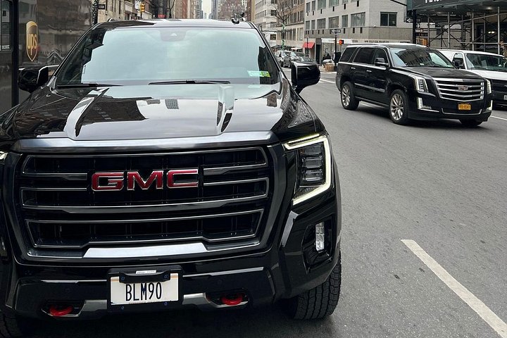 Zwarte SUV-overdracht van of naar JFK, LGA, EWR - alle kosten inbegrepen