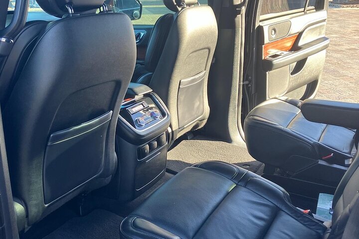 "Fabulous Private Wine Tour of Napa & Sonoma for 2 to 5 People"