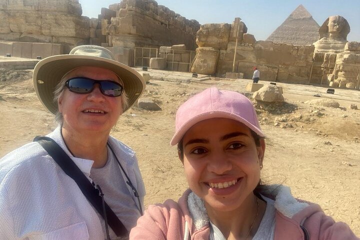Tour privado a las pirámides de Giza y al Gran Museo desde el puerto de Alejandría