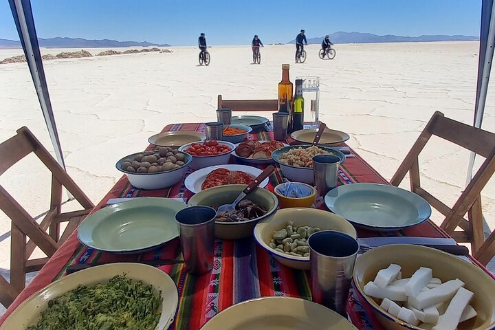 Sykkeleventyr i Salinas Grandes med piknik