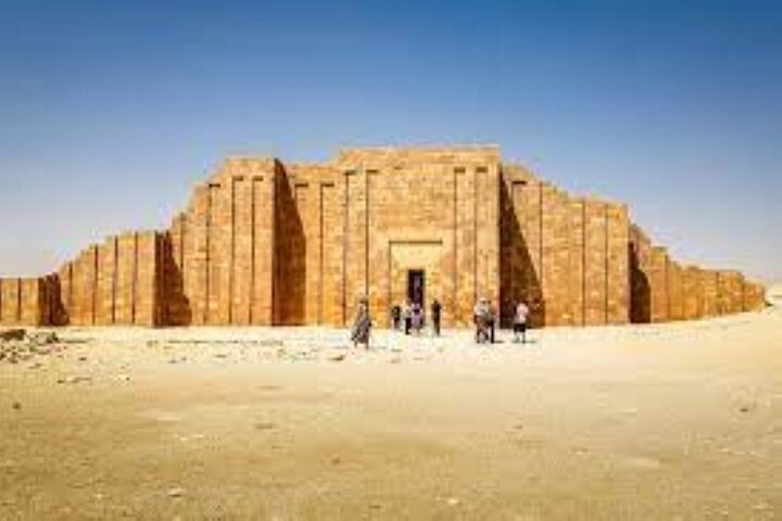 Tour privado de día completo Pirámides de Giza Sakkara Memphis Dahshur