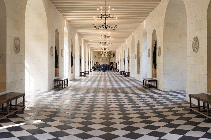 Tagestour zu den Schlössern Chenonceau und Chambord ab Tours/Amboise