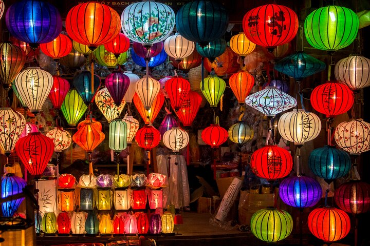 Basket Boat Tour, Hoi An-stad, boottocht en lantaarnuitgave