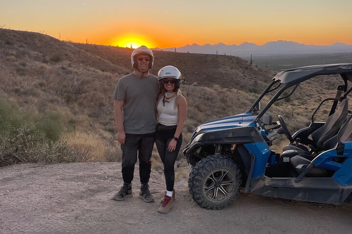 Tour guidé en ATV ou UTV au coucher du soleil pour 2 personnes hors route à Scottsdale