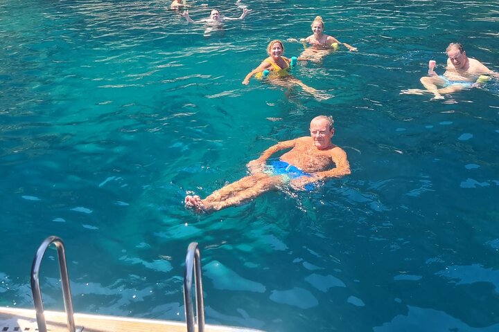 Positano & Amalfikusten Dagstur med båt i liten grupp från Sorrento