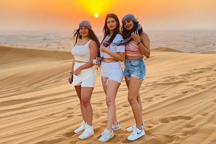 Dubai Private Evening Red Dunes Safari, BBQ & Premium Camp