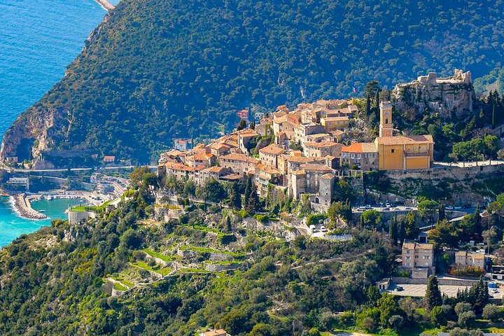 Excursión de medio día en grupo pequeño a Mónaco, Montecarlo y Eze Village
