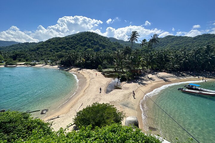 Privat Tayrona Hike till Cabo San Juan : Tvåspråkig Guide + Transport
