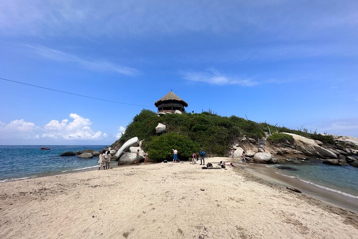 Privat Tayrona Hike till Cabo San Juan : Tvåspråkig Guide + Transport